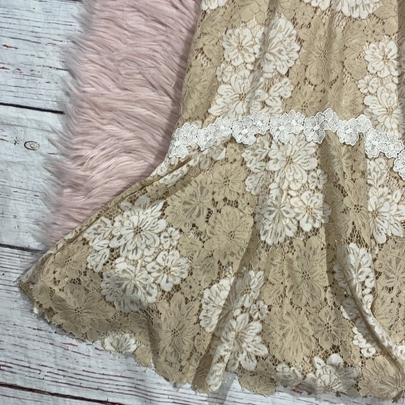 Saylor Ivory Maggy Floral Lace V-Neck Sheath Midi Dress Womens - Picture 4 of 10